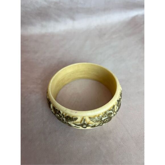 Vintage Carved Celluloid Bangle 1950s - Picture 4 of 8